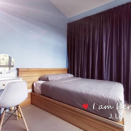 Studio Apartment Pasar Malam J.Louvre Тана Рата Екстериор снимка