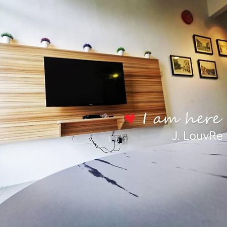Studio Apartment Pasar Malam J.Louvre Тана Рата Екстериор снимка
