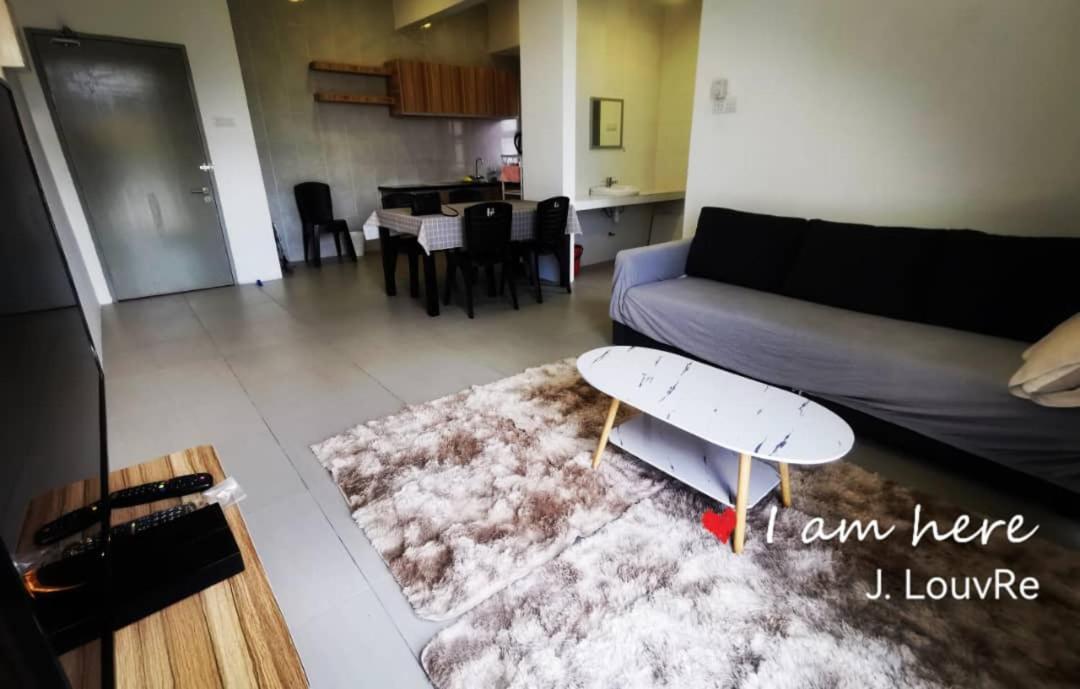 Studio Apartment Pasar Malam J.Louvre Тана Рата Екстериор снимка